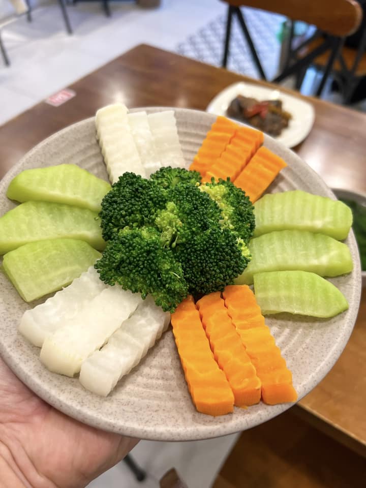 Củ quả luộc kho quẹt